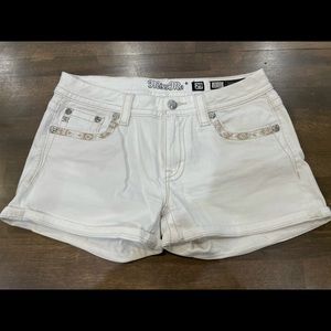Miss Me mid rise/easy short sz 29